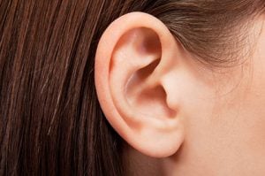 In Office Ear Lobe Repair Surgeon Los Angeles, Beverly Hills